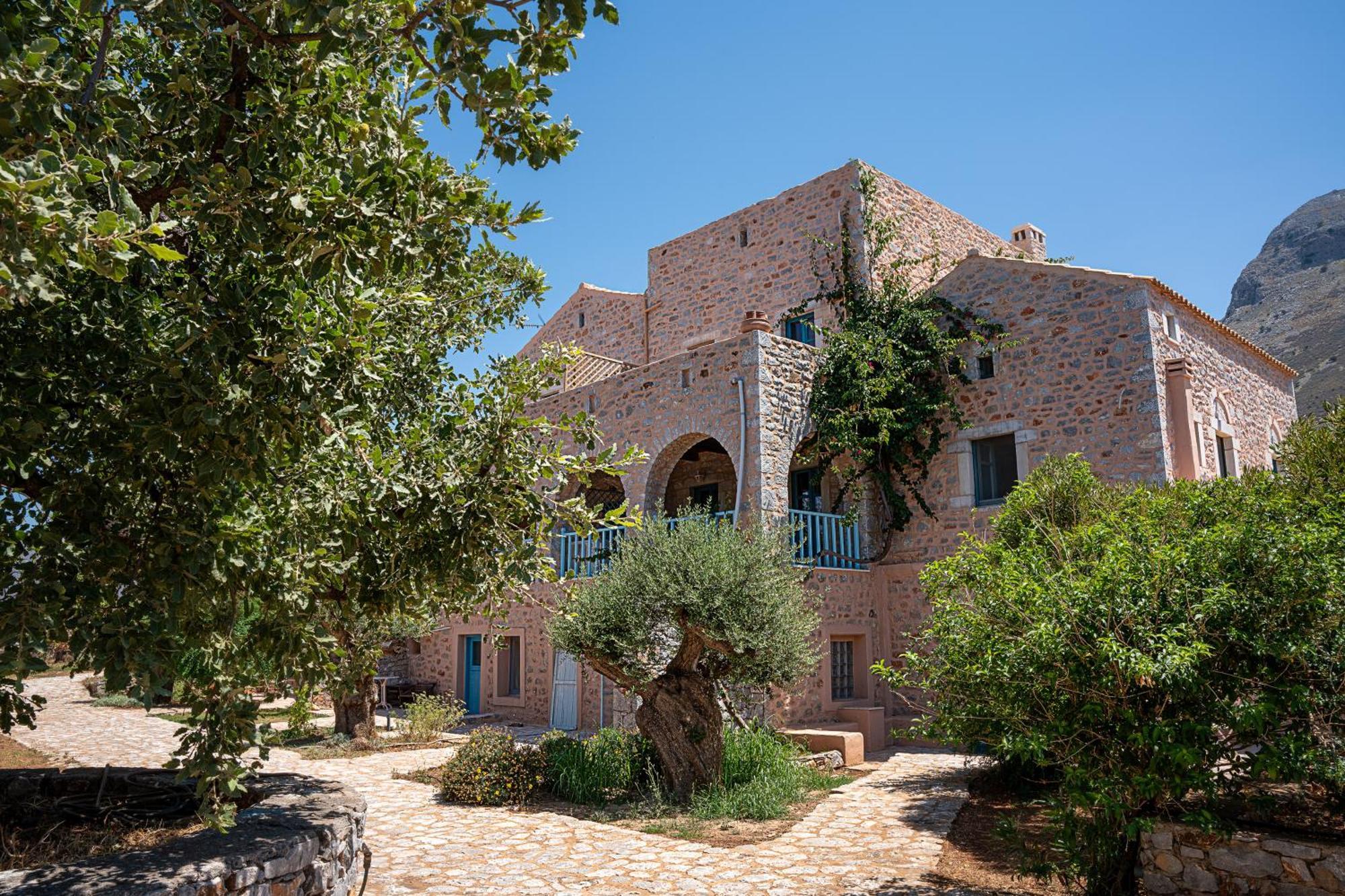Ktima Karageorgou Hotel Areopoli Exterior photo