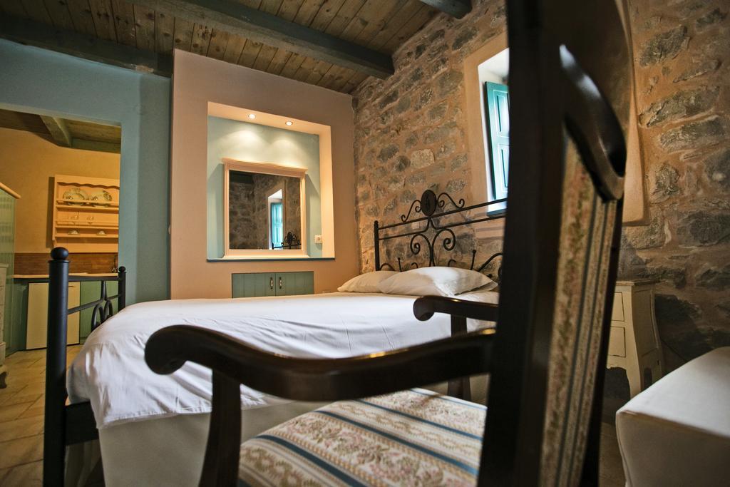 Ktima Karageorgou Hotel Areopoli Exterior photo